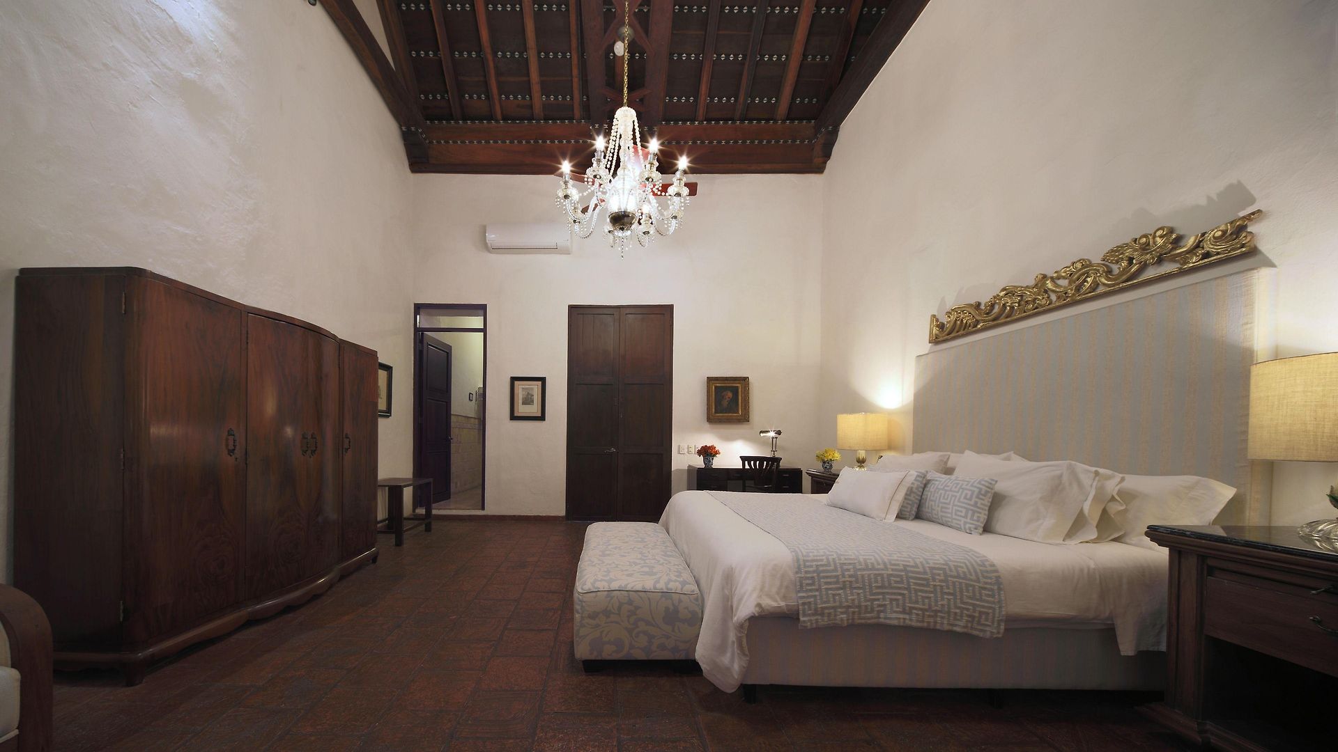 Hotel Boutique Casa Del Arzobispado 5*