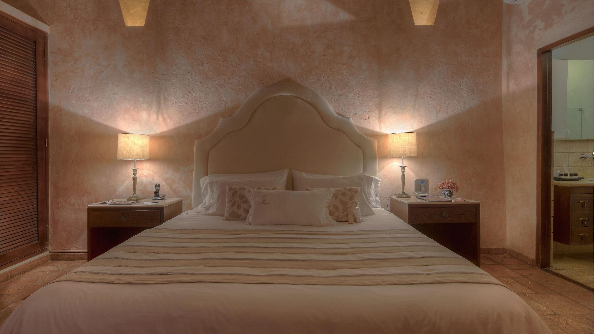 Hotel Boutique Casa Del Arzobispado 5*