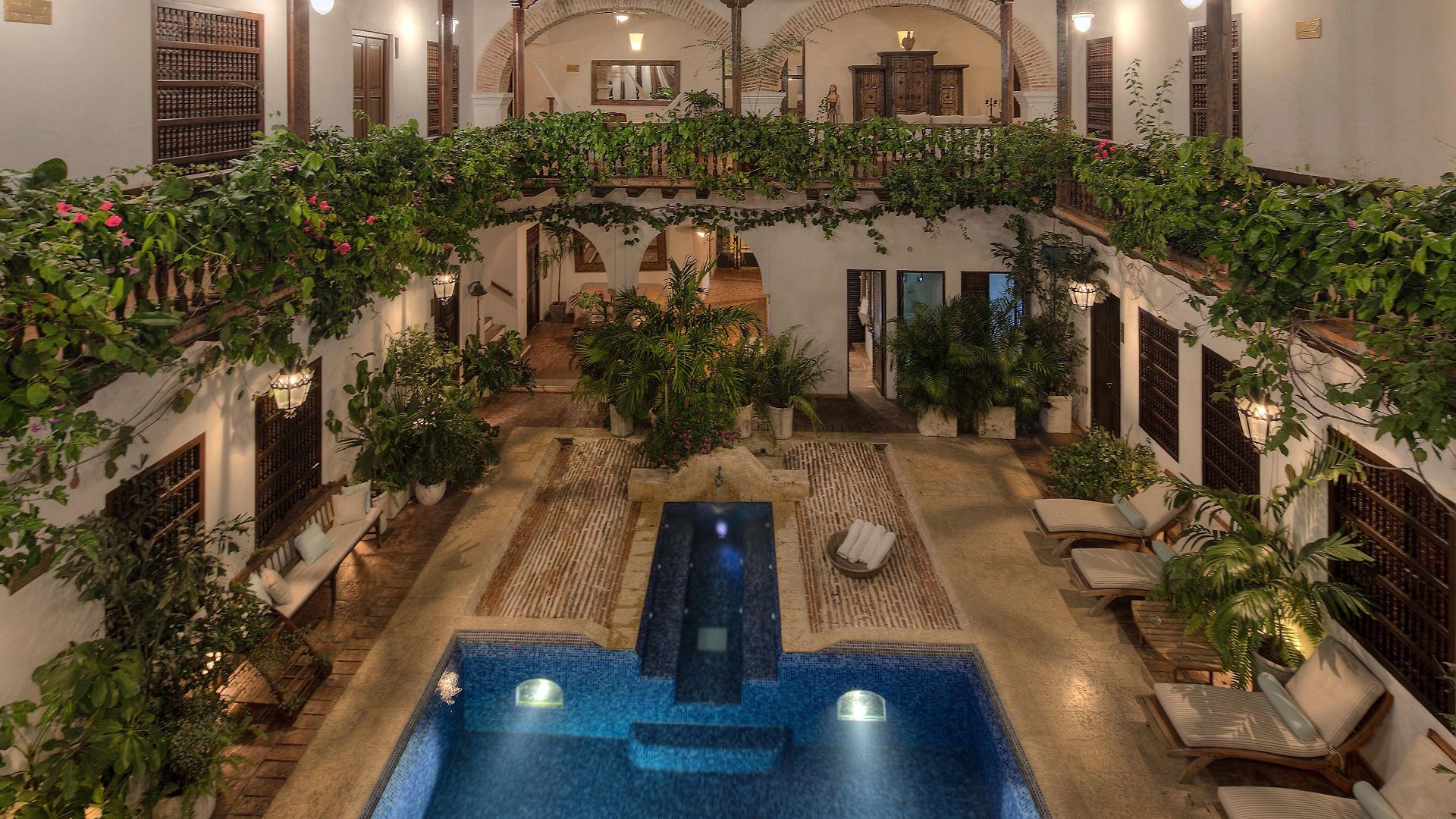 Hotel Boutique Casa Del Arzobispado 5*