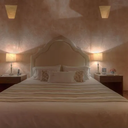 Hotel Boutique Casa Del Arzobispado 5*